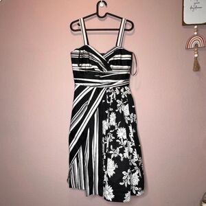White House Black Market Sleeveless Poplin Fit-And-Flare Dress featuring a mix o